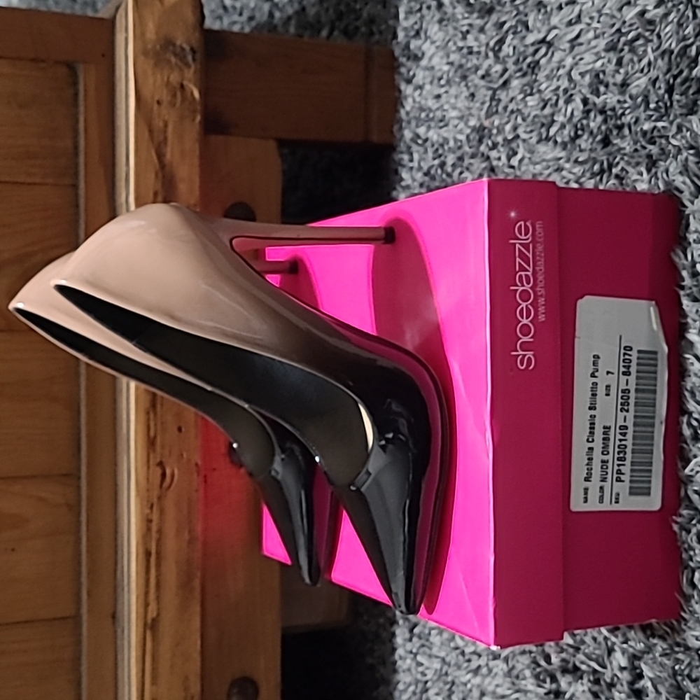 Shoedazzle Rochelle Classic Stilletto Pumps NIB